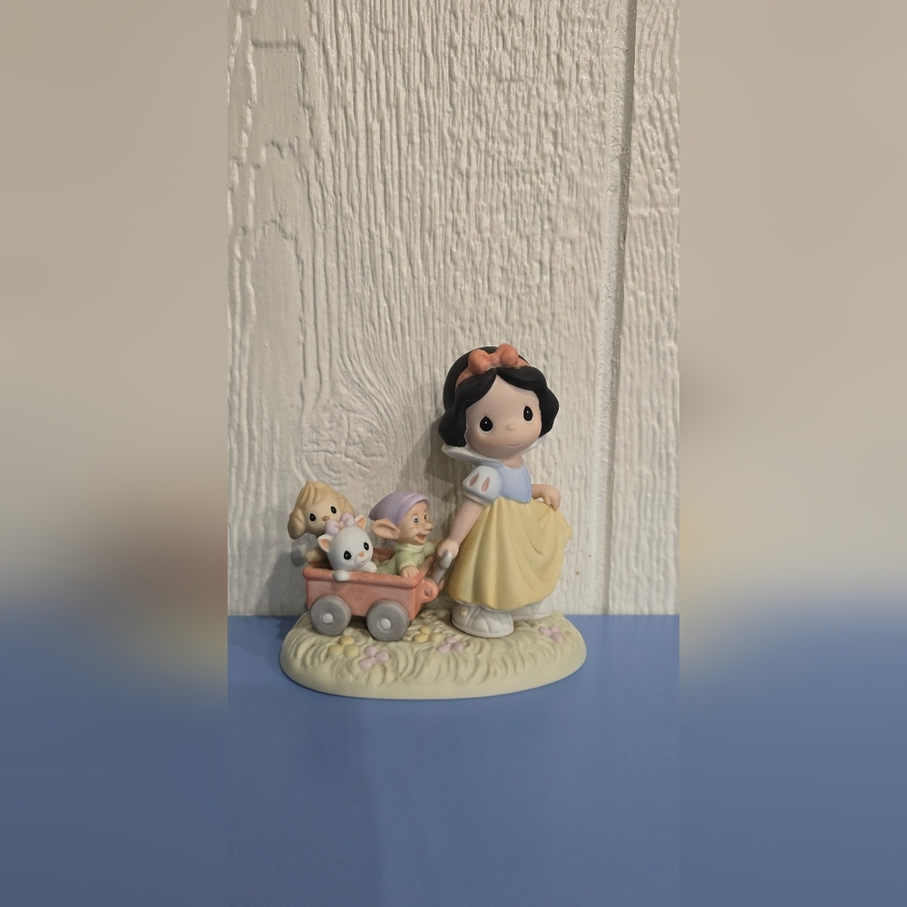 Precious Moments Heigh Ho Off To Play We Go Snow White Figurine